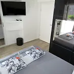 בית הארחה Lux Dalmatia Beachside 3*