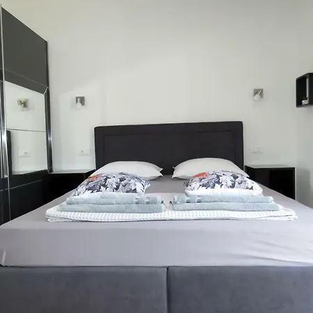 Lux Dalmatia I&r 3*