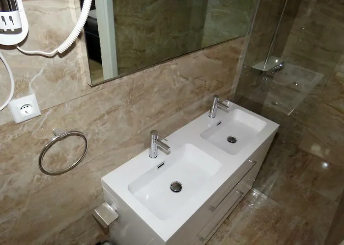 Lux Dalmatia Beachside 3*
