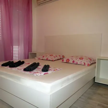 Lux Dalmatia Beachside 3*